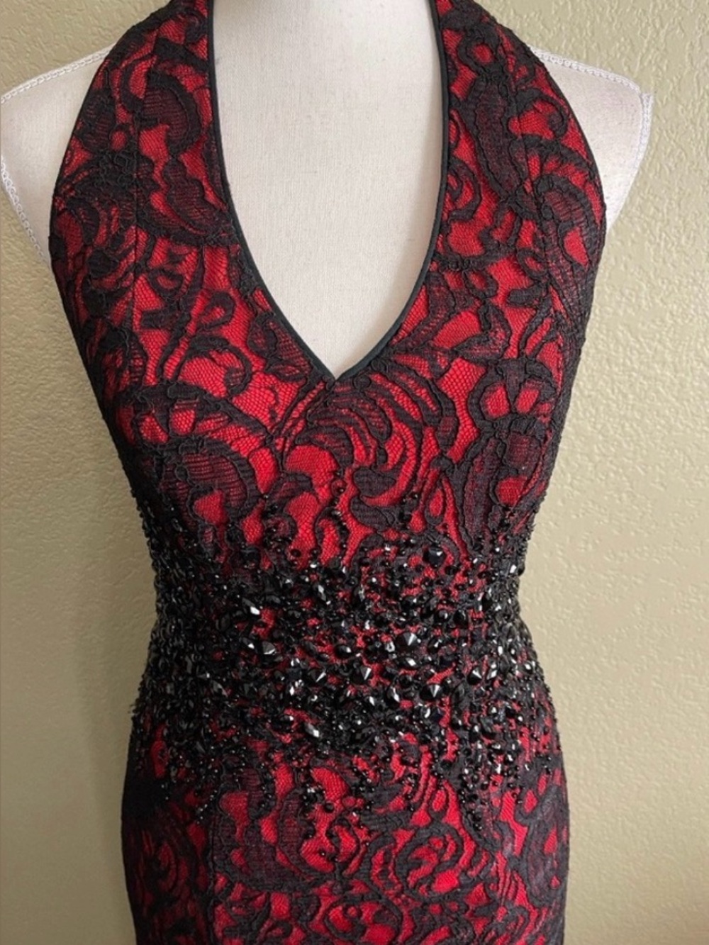 Cache Beaded Sleeveless Black Lace Over Red Cocktail Dress in size 10